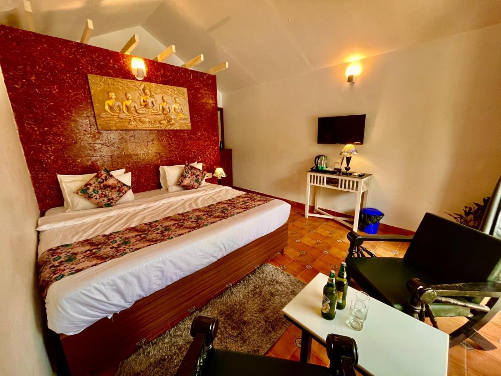 Hotel The G R S Candolim