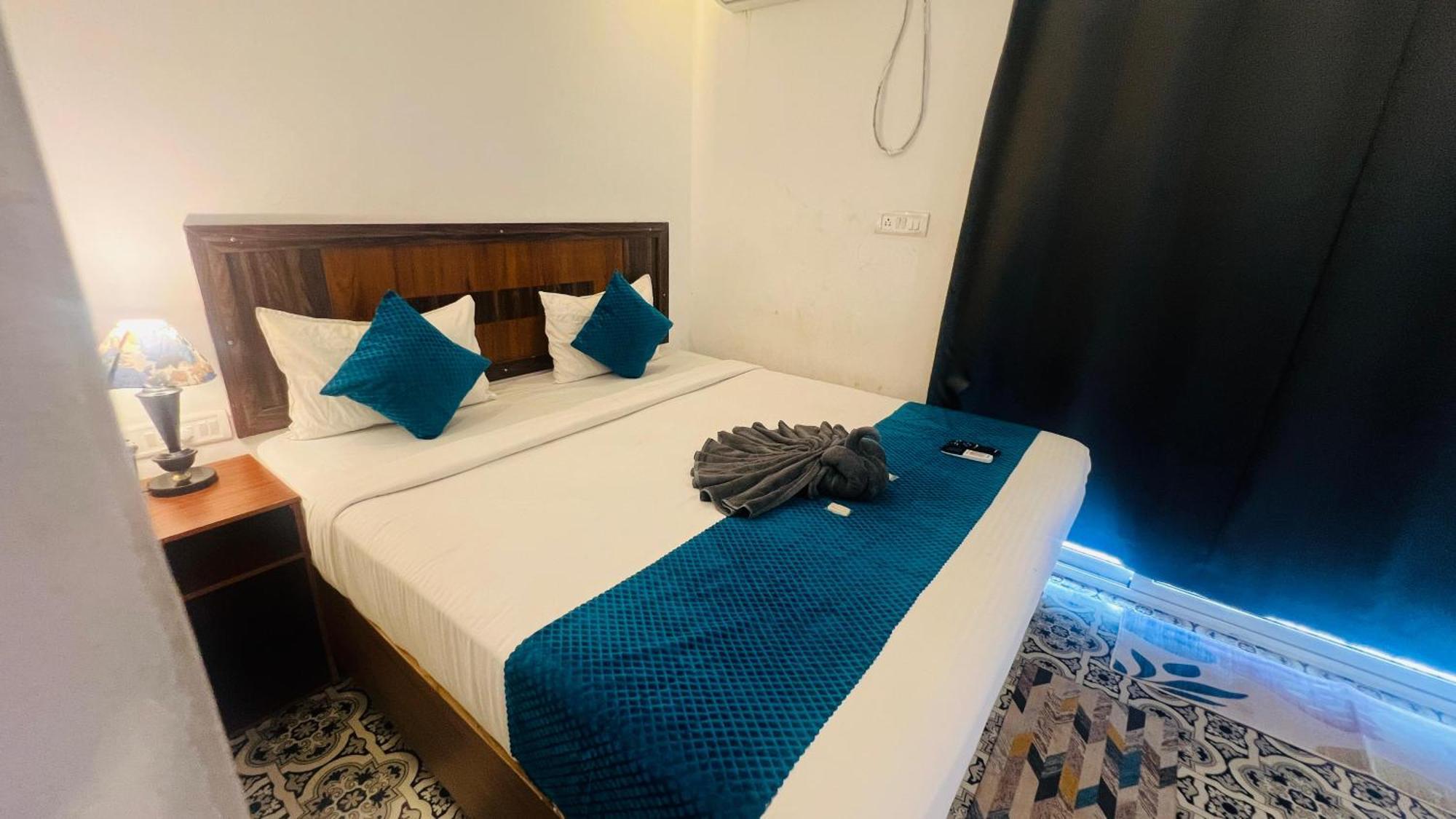 Hotel The G R S Candolim 4*